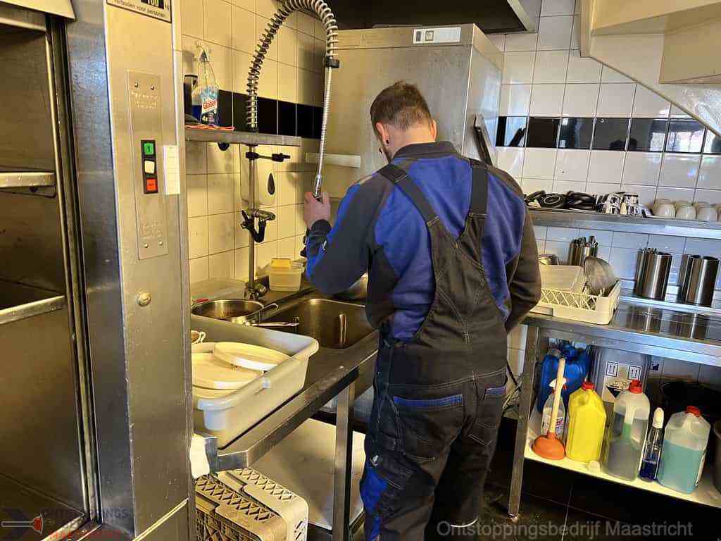 Ontstoppen Gootsteen Maastricht Ontstoppen Gootsteen Maastricht